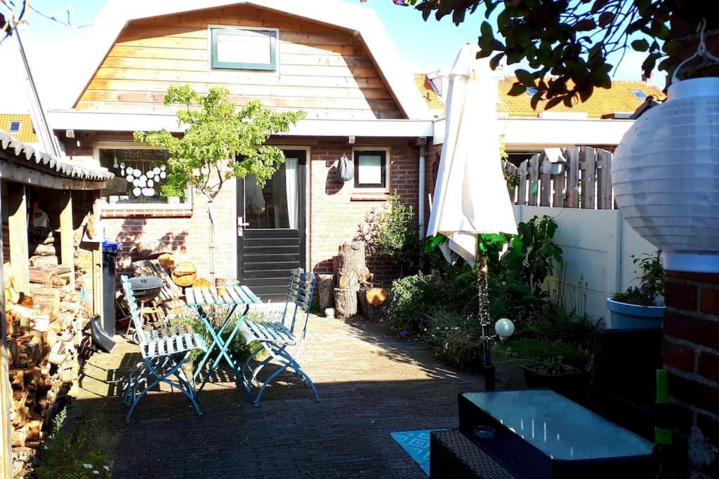 Olga'S Cottage Den Helder Exterior photo