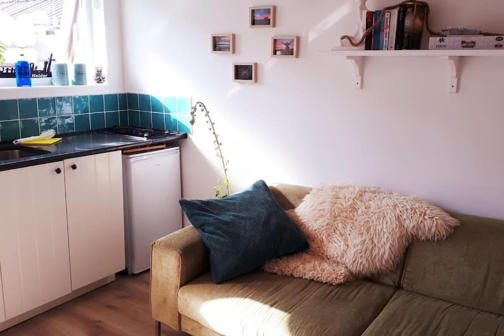 Olga'S Cottage Den Helder Exterior photo